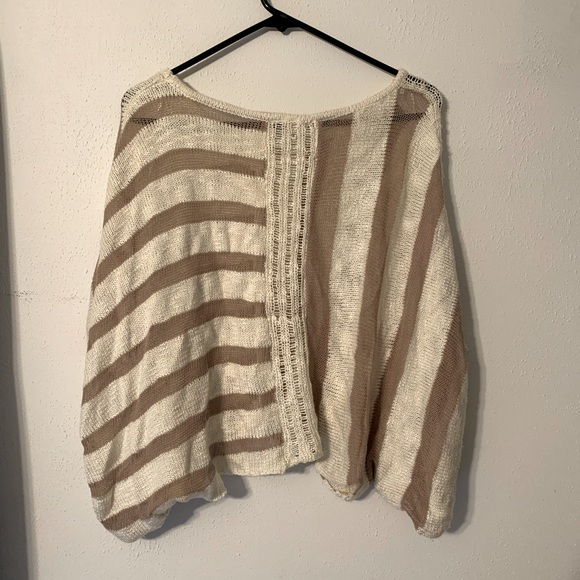 Knit sweater poncho - Picture 3 of 4